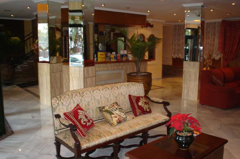 Hotel Toboso Chaparil Nerja Interior photo